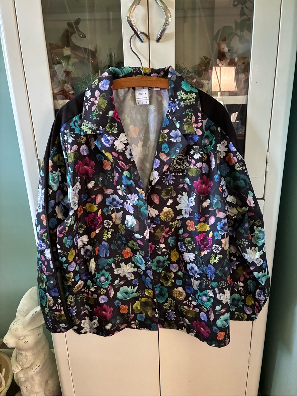 Puma sz XL Liberty Floral Print Black Women's Lightweight Jacket Blazer like new
